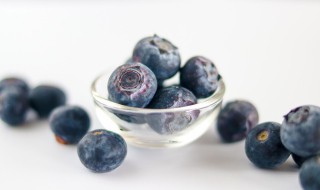 吃蓝莓的禁忌不能和什么一起吃 吃蓝莓的禁忌不能和什么一起吃呢