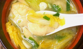 中式白菜鸡肉汤的做法（中式白菜鸡肉汤的做法大全）