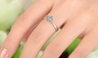 订婚戒指带哪个手指 钻戒品牌排行榜前十名