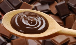 隔水融化巧克力的注意事项 隔水融化巧克力的注意事项