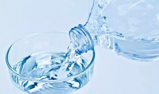 电解质水有什么好处 发烧喝电解质水有什么好处
