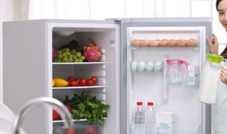三层冰箱中间一层是放什么的 三层的冰箱中间一层是放什么的