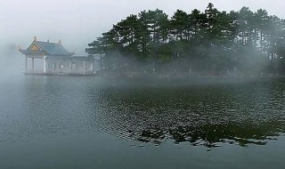 多少楼台烟雨中原文（多少楼台烟雨中的上一句）