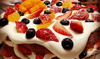 鲜果裸蛋糕的做法 水果裸蛋糕和其他的蛋糕有什么不同