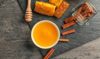 泡蜂蜜要多少温度的水合适 泡蜂蜜需要多少度的水温