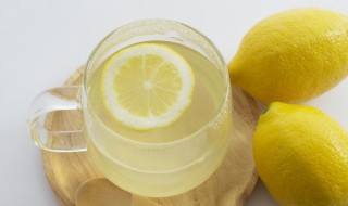 柠檬泡水用热水还是冷水（柠檬泡水用热水还是冷水减肥效果好）