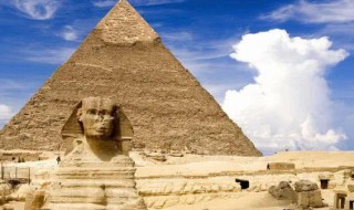 埃及金字塔简单介绍 埃及金字塔简单介绍30字