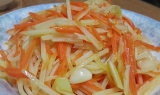 胡萝卜土豆丝的做法（萝卜土豆丝怎么炒好吃又简单）