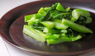 青菜怎么炒好吃 青菜怎么炒好吃又简单的做法