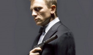 007电影剧情（007电影剧情男主受伤回到总部报道叫什么名字）