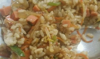 青椒鸭蛋炒米的做法 青椒鸭蛋炒米的做法视频