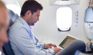 笔记本电脑可以带上飞机吗 春秋航空笔记本电脑可以带上飞机吗