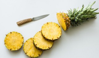 菠萝的吃法技巧 菠萝的吃法技巧视频