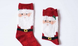 圣诞老人第一放进袜子的是什么 圣诞老人第一个放进袜子里的东西是什么