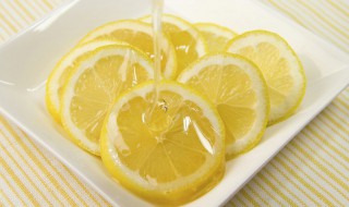 柠檬山楂泡水喝的功效（柠檬山楂泡水喝的功效能减肥吗）