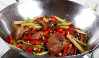 干锅牛肉的做法 干锅牛肉的做法步骤