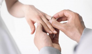 结婚戒指带哪个手 结婚戒指戴哪个手指女男