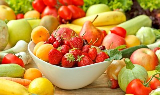 草莓和桃子营养价值 草莓和桃子营养价值一样吗