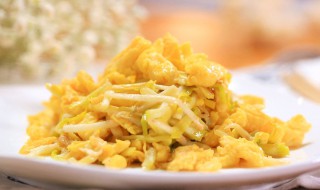 韭黄炒蛋最正宗的做法 韭菜炒鸡蛋是分开炒还是一起炒