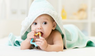 八个月宝宝发育指标 八个月宝宝发育指标和辅食喂养版