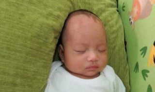 1个月宝宝睡觉怎么睡 一个月的宝宝睡觉姿势什么样最好