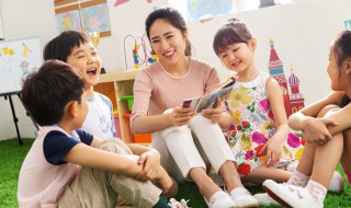 幼儿园毕业朋友圈配文（孩子幼儿园毕业朋友圈配文）