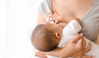 如何用母乳喂养（如何用母乳喂养宝宝视频教程）