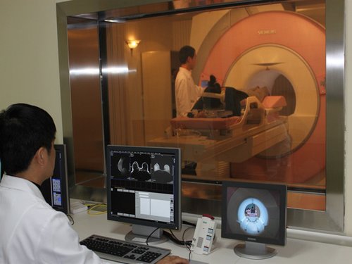 女性做磁共振CT的有危害影响吗 做ct危害大还是做磁共振危害大