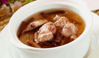 茶树菇双骨汤的做法（骨头茶树菇汤的做法窍门）