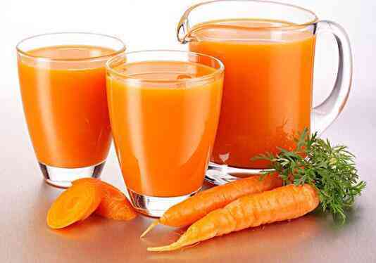 喝鲜榨胡萝卜汁的危害与禁忌有哪些 胡萝卜榨汁喝的害处
