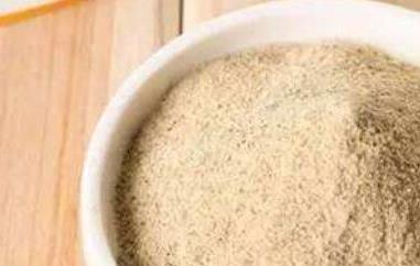 白胡椒粉的功效与作用 黑胡椒粉与白胡椒粉的功效与作用