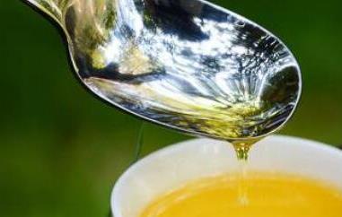 茶籽油的功效与作用 茶籽油的功效与作用及禁忌