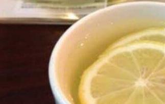 柠檬蜂蜜水如何做（柠檬蜂蜜水如何做好喝）