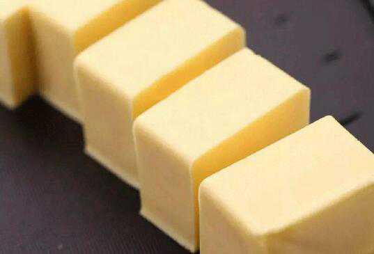 黄油和奶酪的区别分辨方法 黄油和奶酪的区别分辨方法是什么