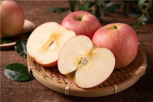 吃苹果的好处有哪些（吃苹果的好处有哪些 吃它对身体有8大好处）