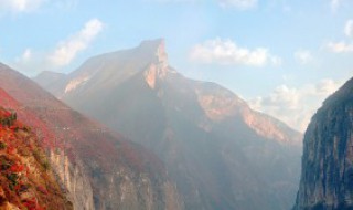 泰山庐山哪个高（庐山哪里最高）