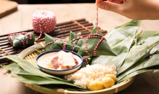 粽子是煮还是蒸（冷冻的粽子是煮还是蒸）