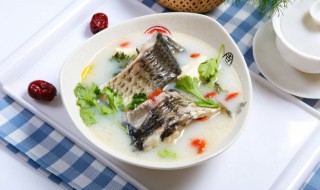 鱼高汤用什么鱼骨熬制的味最好 鱼骨可以熬高汤吗