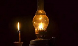 为什么煤油灯需要借助灯芯才能燃烧（为什么煤油灯需要借助灯芯才能燃烧起来）