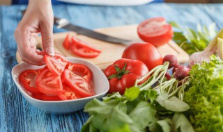西红柿捶肉汤怎么做 西红柿捶肉的做法