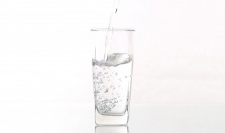 玻璃杯可以放微波炉加热吗 高硼硅玻璃杯可以放微波炉加热吗