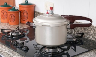 家庭清洗煤气灶的正确方法 燃气灶的清洗方法
