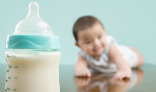 如何挑选奶瓶和奶嘴 新生婴儿奶瓶奶嘴怎么选