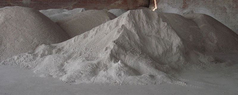 磷肥为什么不能加熟石灰（氮肥不能和熟石灰混用的原因）