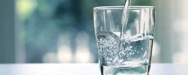 哪种喝水方式是不合理的饮水习惯（不易采取那种喝水方式）