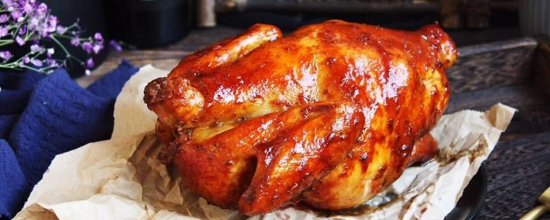 炭火烤鸡要烤多久才能熟 烤鸡烤多长时间能烤熟