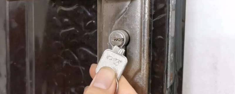 钥匙断在锁芯里怎么办 钥匙断在锁芯里咋办
