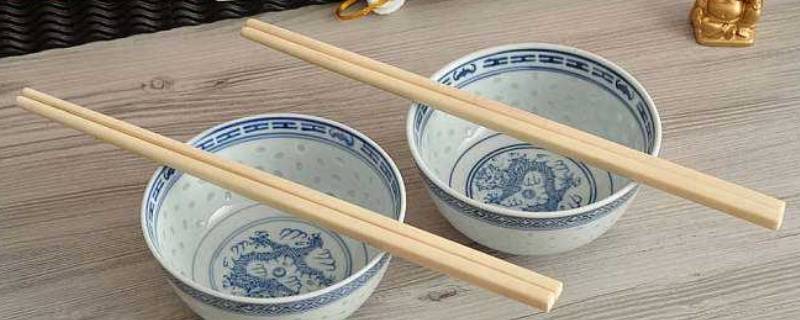 为什么筷子不能平放在碗上（为什么不能把筷子平放在碗上）