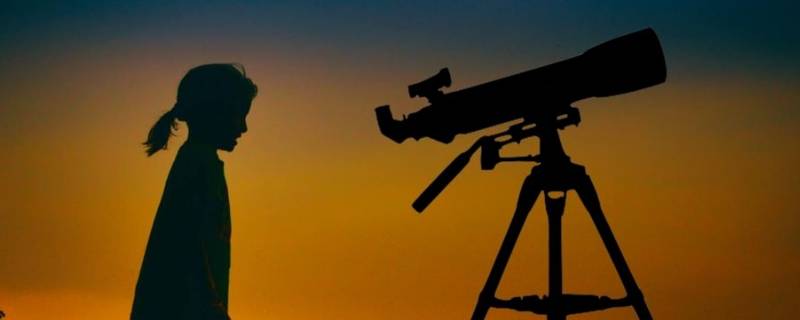 第一架望远镜是谁发明的 第一架望远镜是谁发明的牛顿