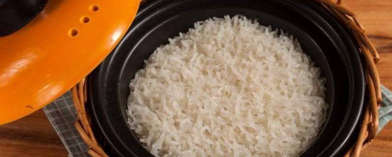 用盆在锅里蒸米饭需要多久（用盆蒸米饭可以放在锅里蒸吗）